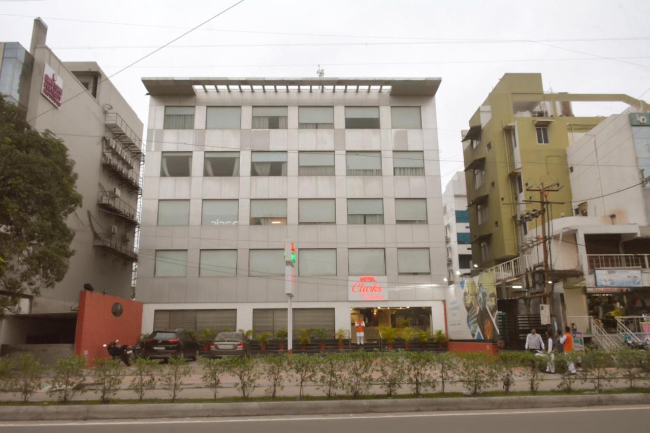 Hotel Clarks Collection Vadodara Exterior foto