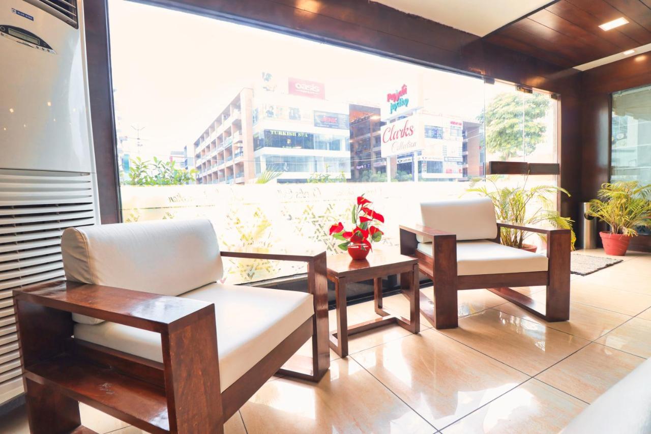Hotel Clarks Collection Vadodara Exterior foto