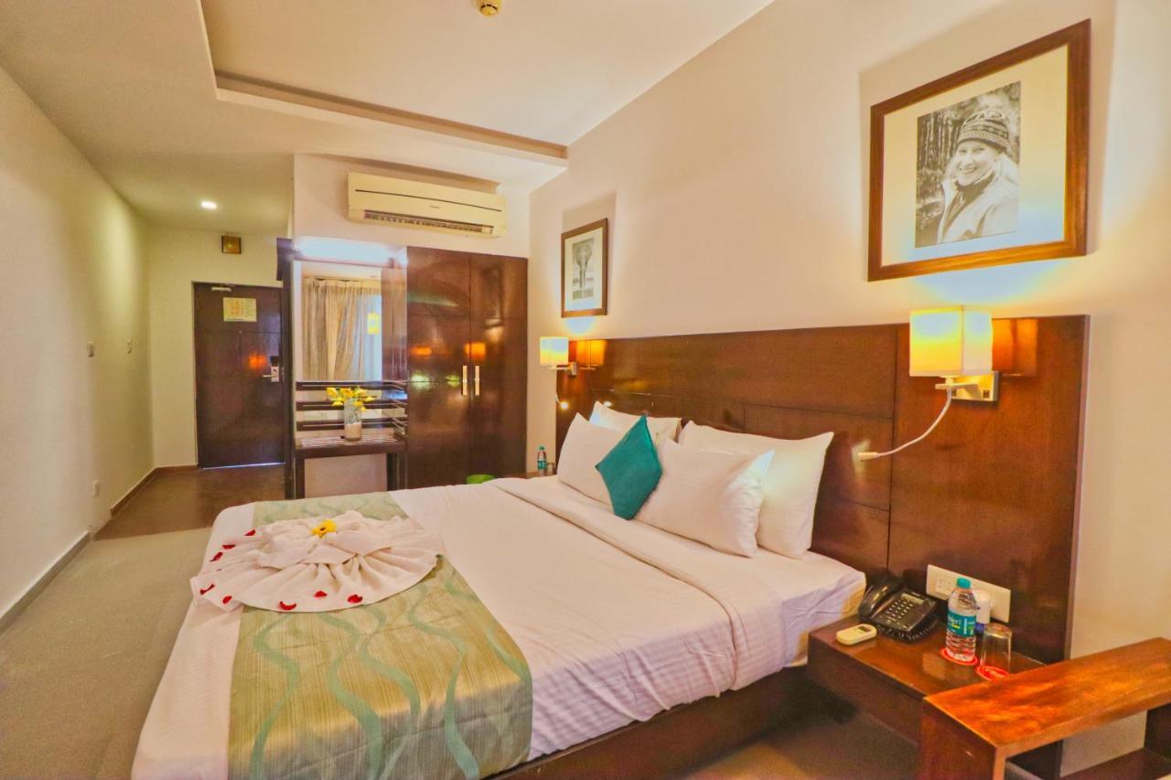 Hotel Clarks Collection Vadodara Exterior foto