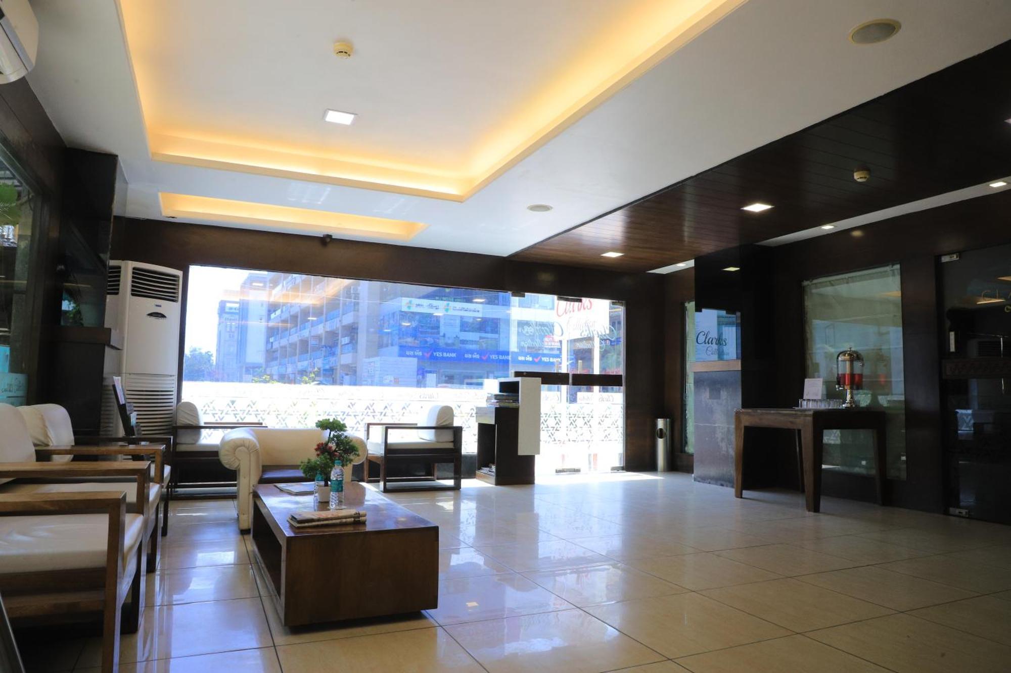 Hotel Clarks Collection Vadodara Exterior foto