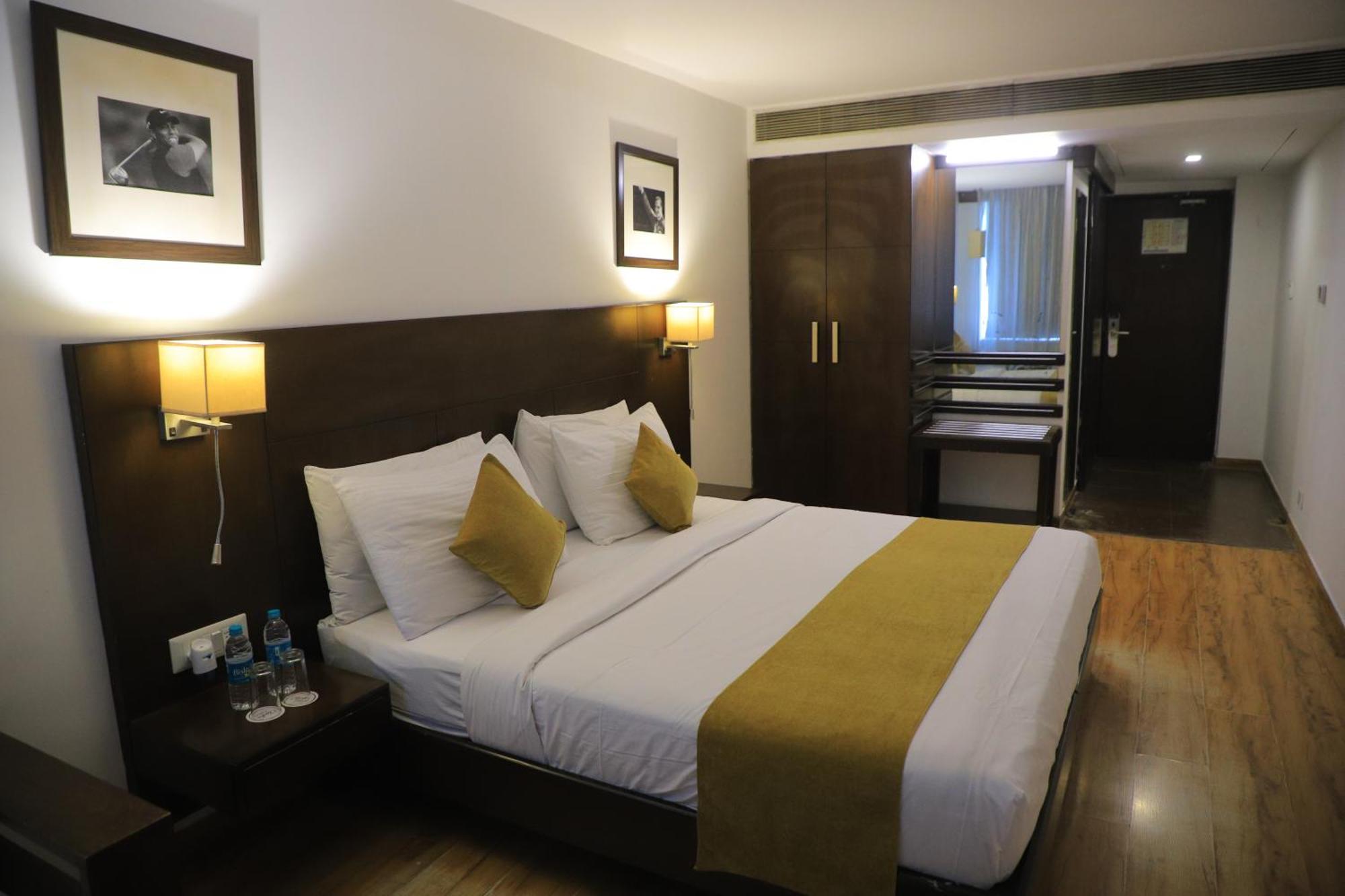 Hotel Clarks Collection Vadodara Exterior foto