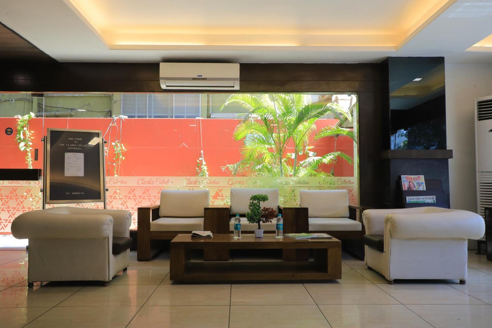Hotel Clarks Collection Vadodara Exterior foto